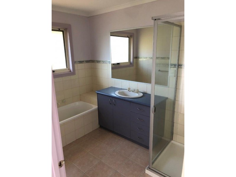 1/4 Stockdale Avenue, Clayton VIC 3168