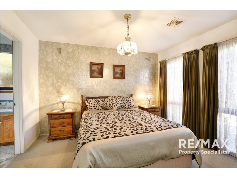 19 Mark Court, Hampton Park VIC 3976