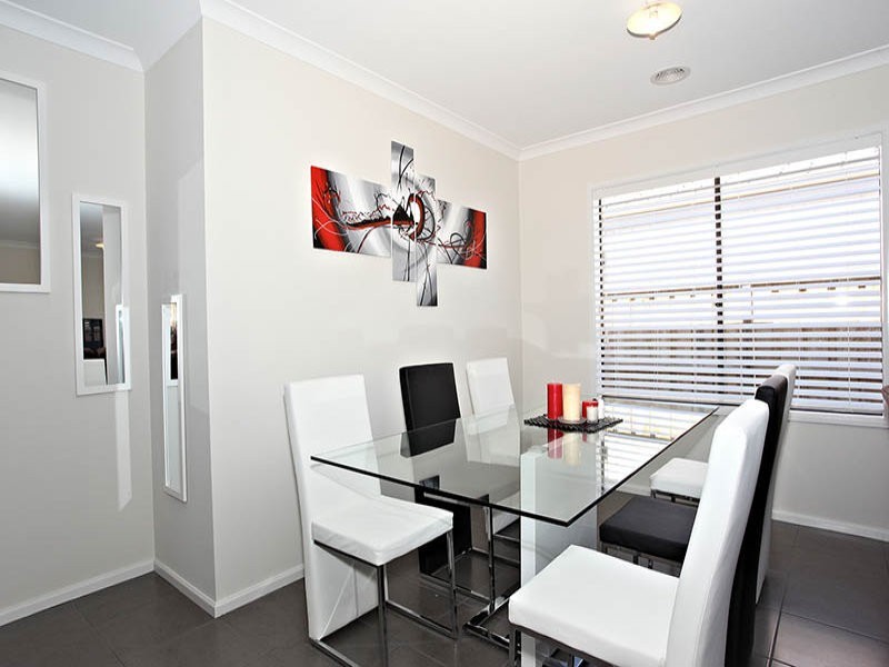 21 Kess Grove, Lyndhurst VIC 3975