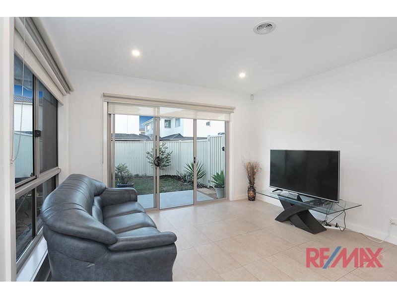 6 Alia Lane, Hallam VIC 3803