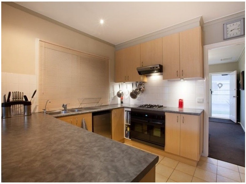 2/96 Botanical Grove, Doveton VIC 3177