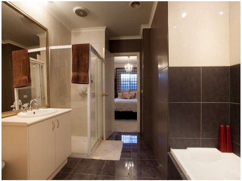 2/96 Botanical Grove, Doveton VIC 3177