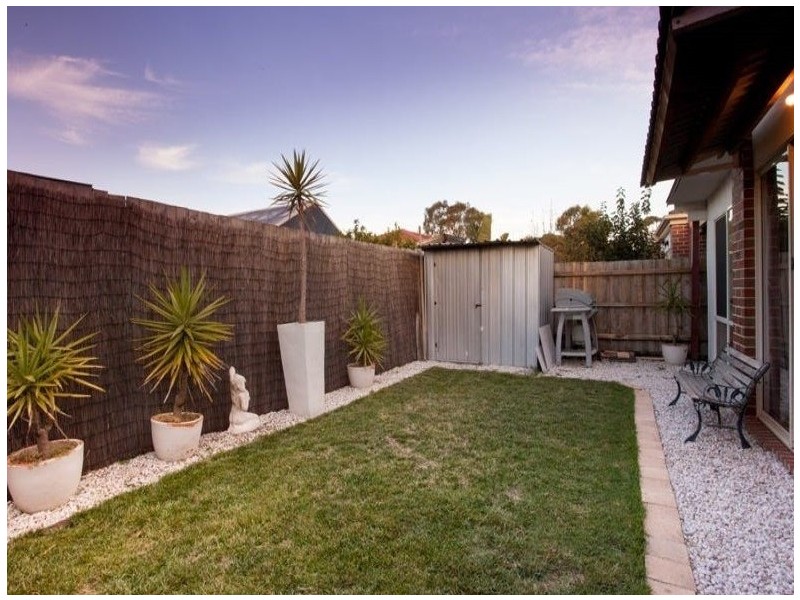 2/96 Botanical Grove, Doveton VIC 3177