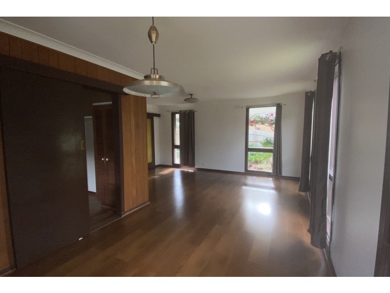 27 Camelot Drive, Glen Waverley VIC 3150