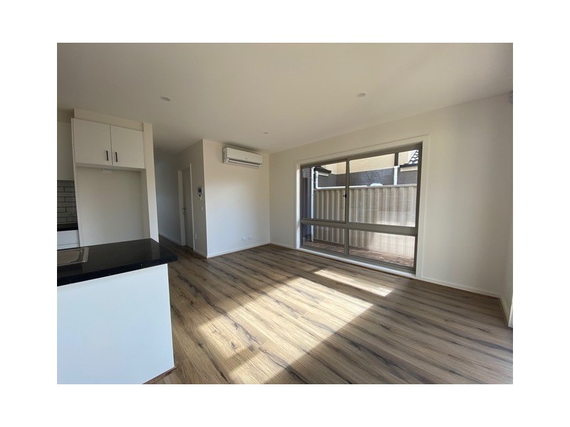 3/110-112 Frawley Road, Hallam VIC 3803