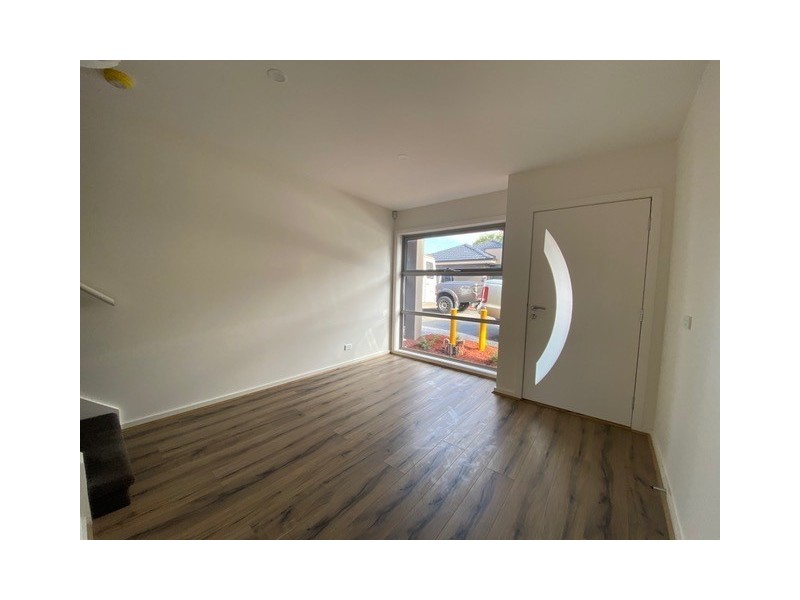 3/110-112 Frawley Road, Hallam VIC 3803