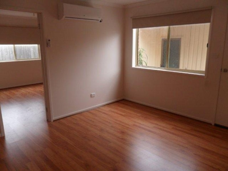 10 Glenthorne Drive, Keysborough VIC 3173