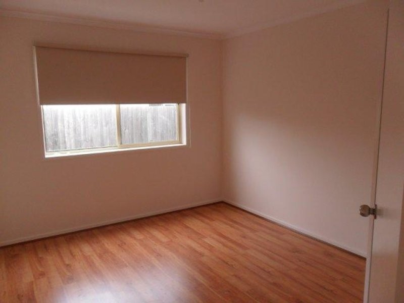 10 Glenthorne Drive, Keysborough VIC 3173