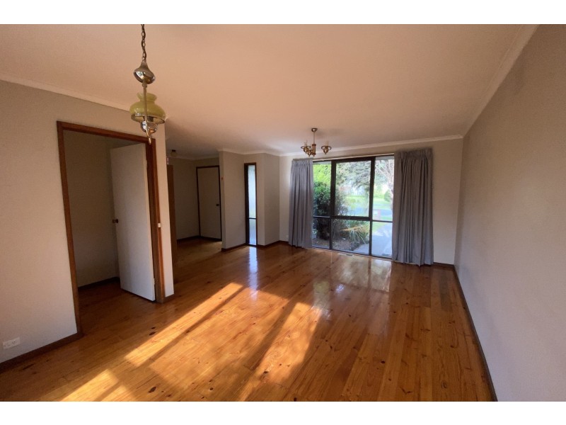 8 Cassia Court, Endeavour Hills VIC 3802