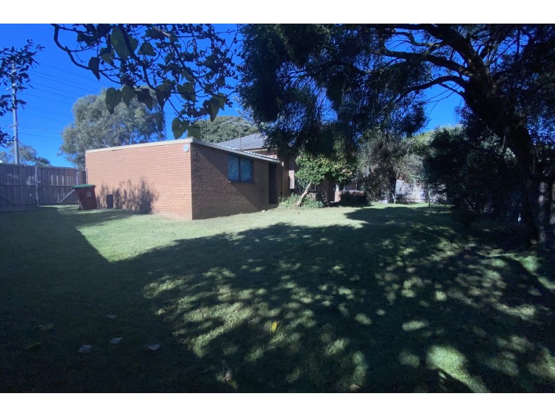 8 Cassia Court, Endeavour Hills VIC 3802
