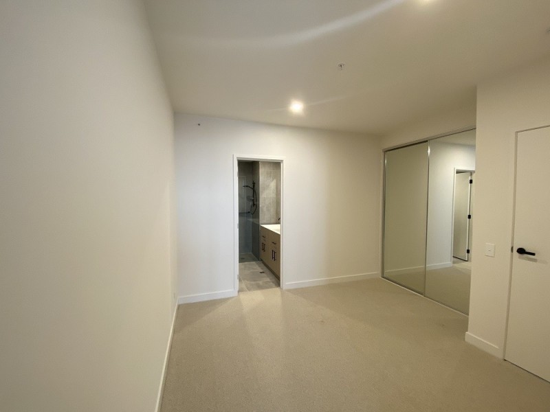 1711/868 Blackburn Road, Clayton VIC 3168