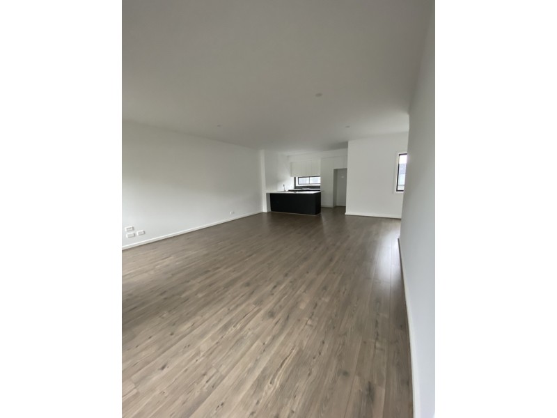 7 Kinsfolk Circuit, Doveton VIC 3177