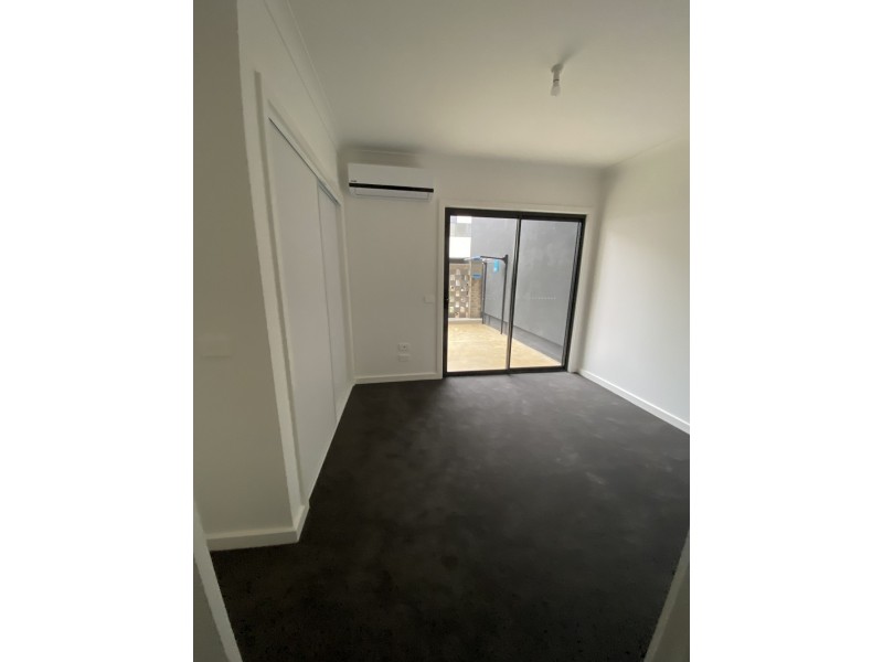 7 Kinsfolk Circuit, Doveton VIC 3177