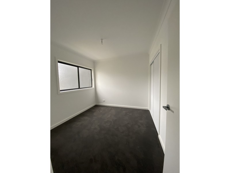 7 Kinsfolk Circuit, Doveton VIC 3177