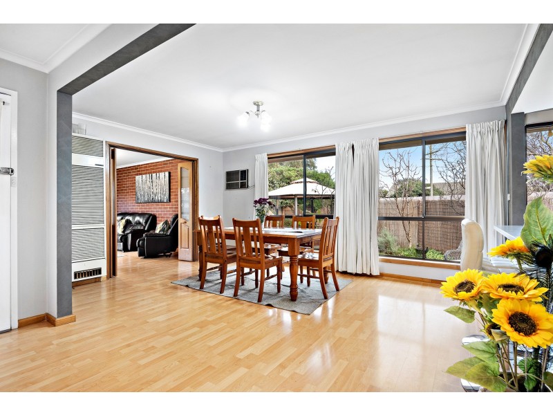 36 Mulberry Crescent, Frankston North VIC 3200