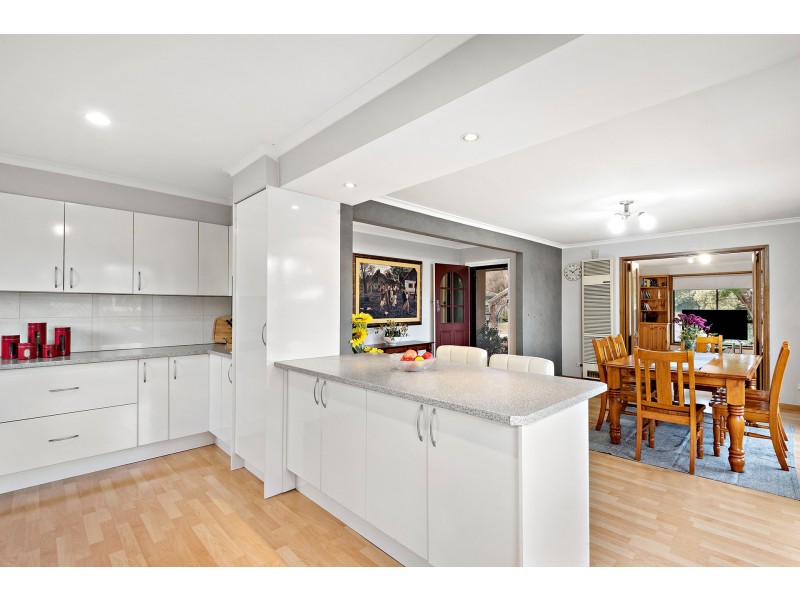 36 Mulberry Crescent, Frankston North VIC 3200