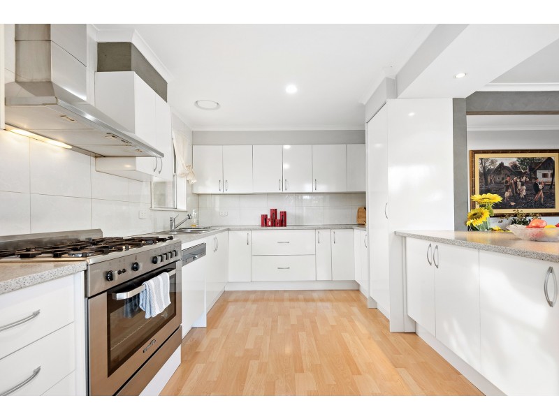 36 Mulberry Crescent, Frankston North VIC 3200