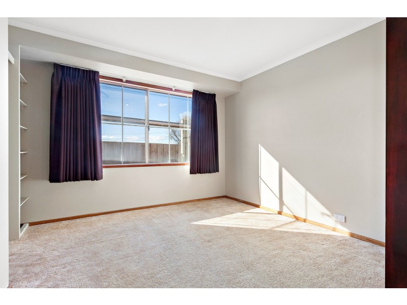 5 Bill Place, Hampton Park VIC 3976