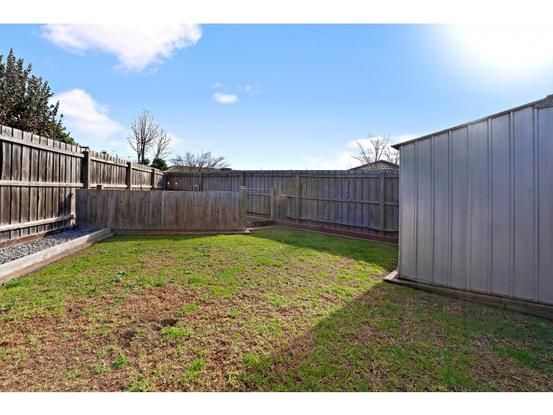 5 Bill Place, Hampton Park VIC 3976
