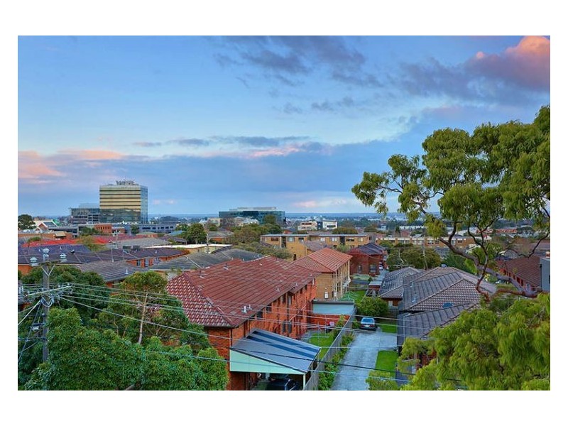 16/12 Close Avenue, Dandenong VIC 3175
