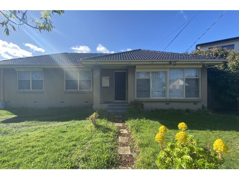 1/17 Scarlet Drive, Doveton VIC 3177