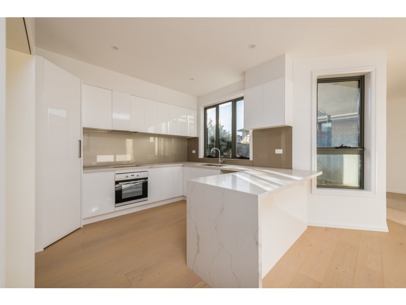 3/53 Koonawarra Street, Clayton VIC 3168