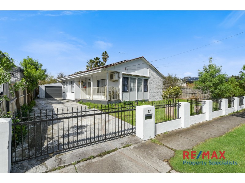 17 Crimson Drive, Doveton VIC 3177