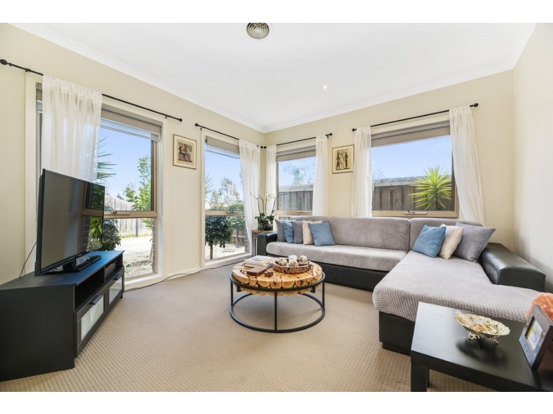 1/12-14 Kingsfield Crescent, Lynbrook VIC 3975