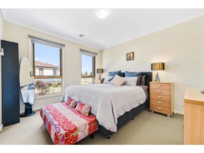 1/12-14 Kingsfield Crescent, Lynbrook VIC 3975