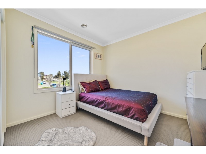 1/12-14 Kingsfield Crescent, Lynbrook VIC 3975