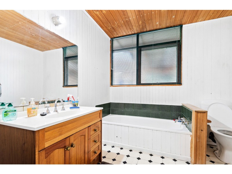 16 George Avenue, Hallam VIC 3803