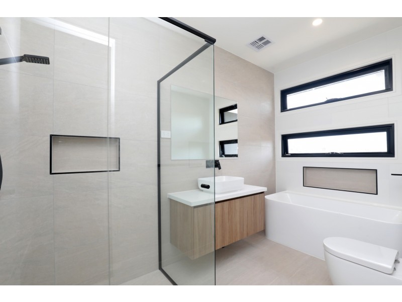 1B/1 Kimpton Street, Cheltenham VIC 3192