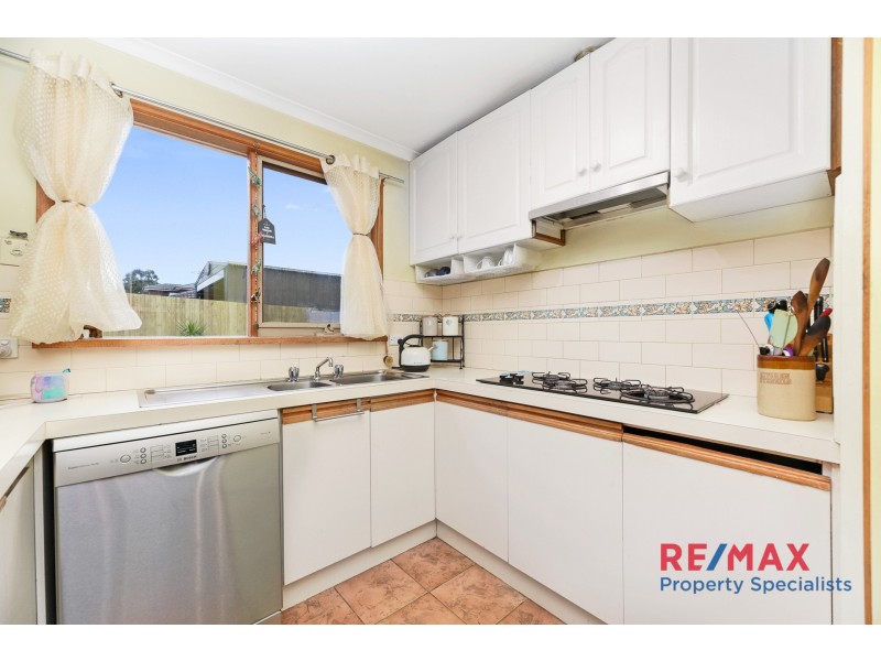 4 Curringa Close, Berwick VIC 3806