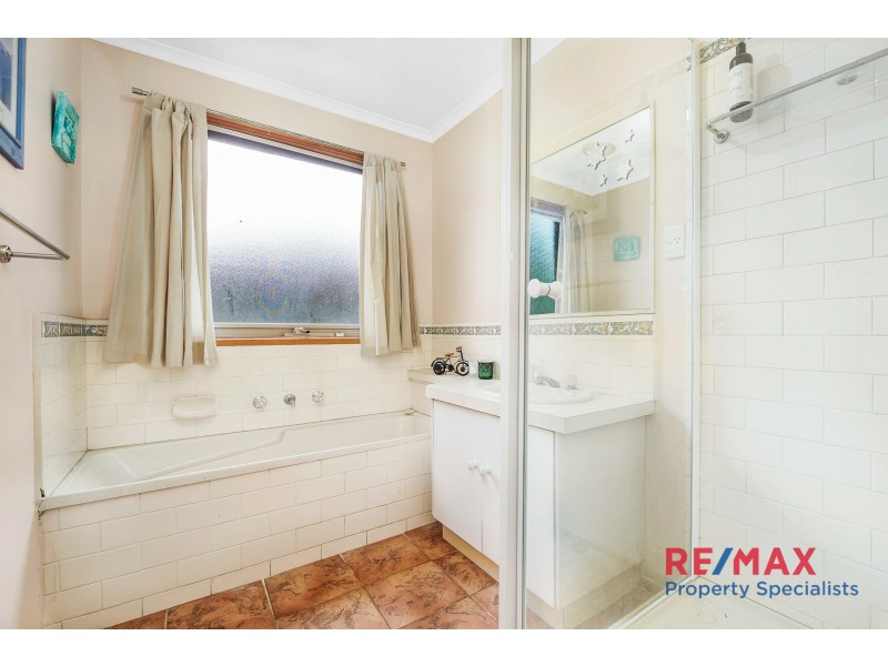 4 Curringa Close, Berwick VIC 3806