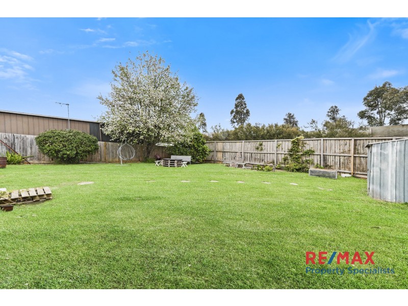 4 Curringa Close, Berwick VIC 3806