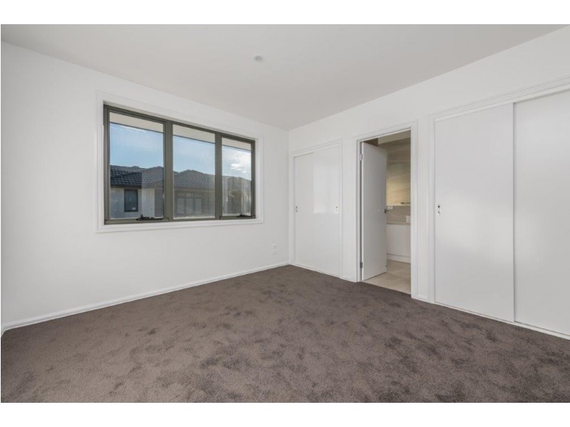 2/53 Koonawarra Street, Clayton VIC 3168