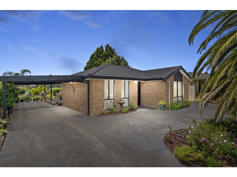 23 Hillview Rise, Hampton Park VIC 3976