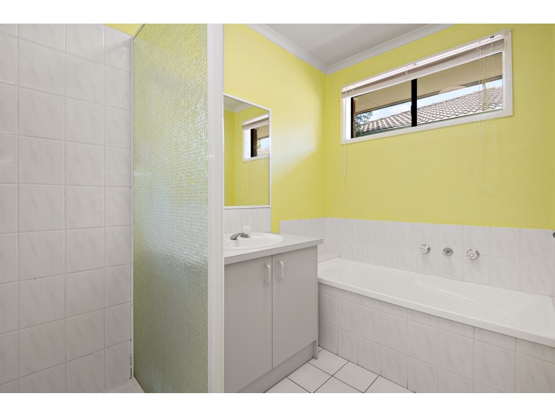 23 Hillview Rise, Hampton Park VIC 3976