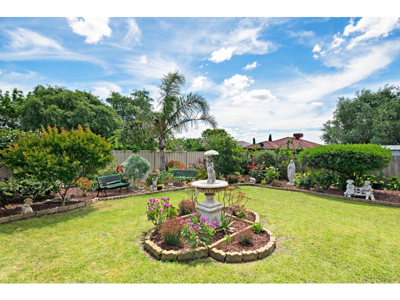 23 Hillview Rise, Hampton Park VIC 3976