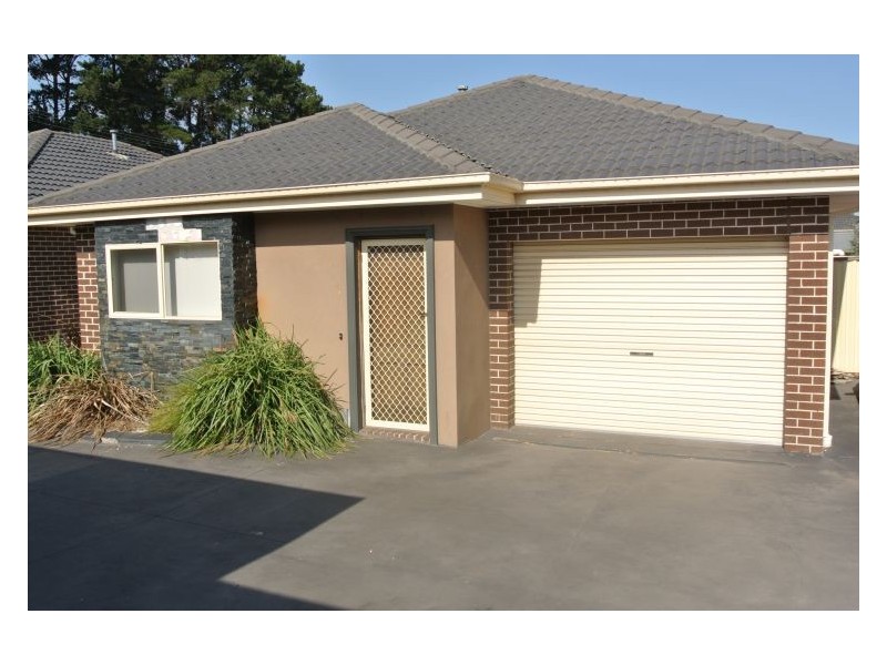 2/1176 Ballarto Road, Cranbourne VIC 3977