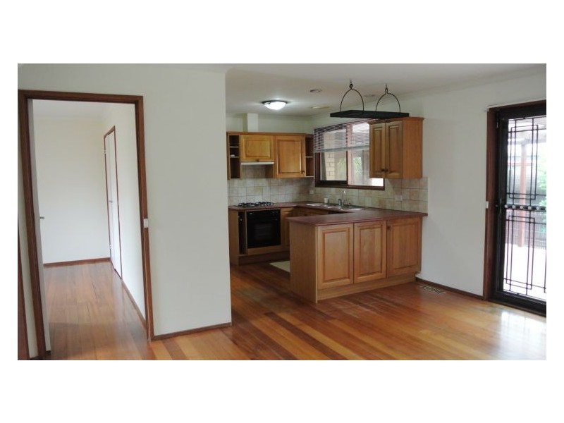 34 Monkhouse Drive, Endeavour Hills VIC 3802