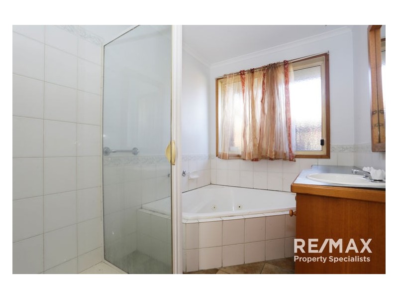 24 Jessica Drive, Hampton Park VIC 3976