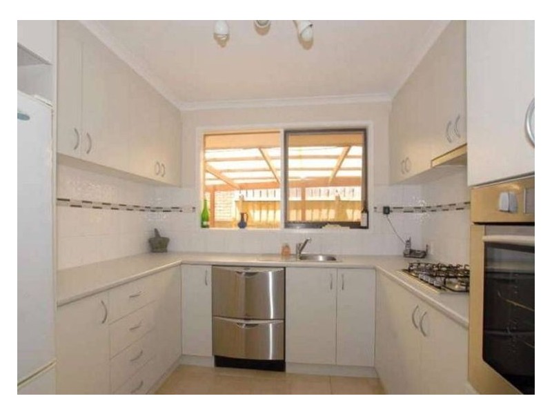 23 Gipps Crescent, Cranbourne North VIC 3977