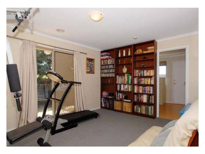 23 Gipps Crescent, Cranbourne North VIC 3977