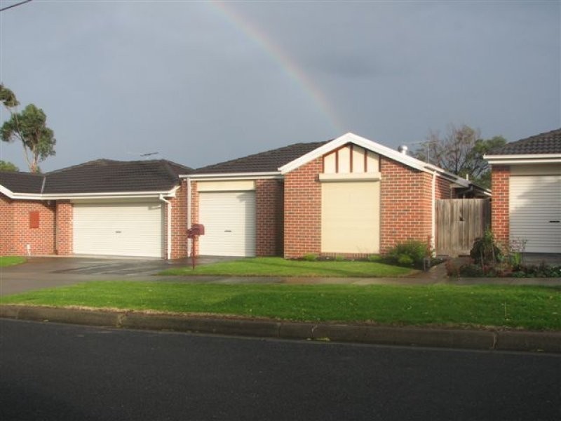 2/7 Kays Avenue, Hallam VIC 3803