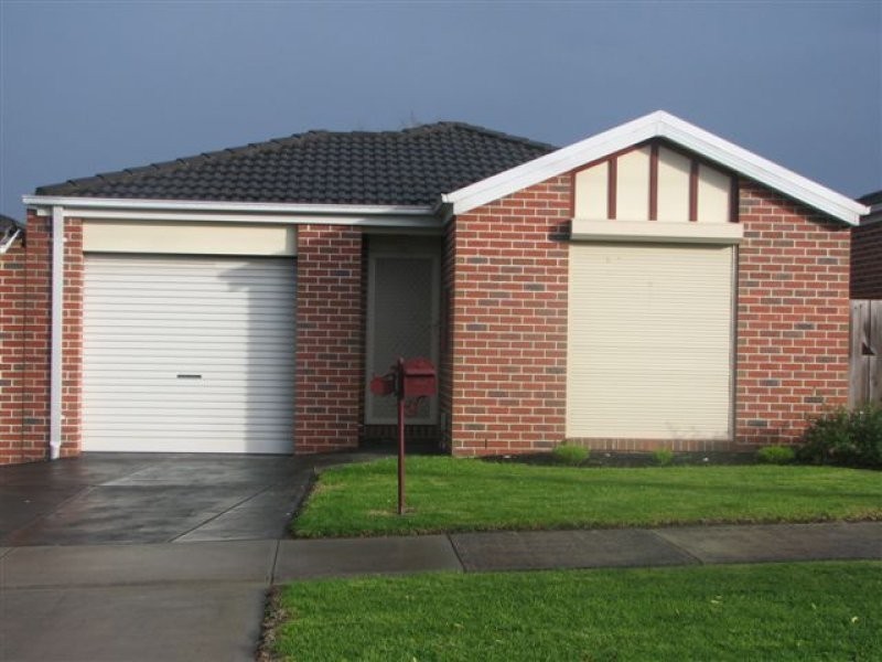 2/7 Kays Avenue, Hallam VIC 3803