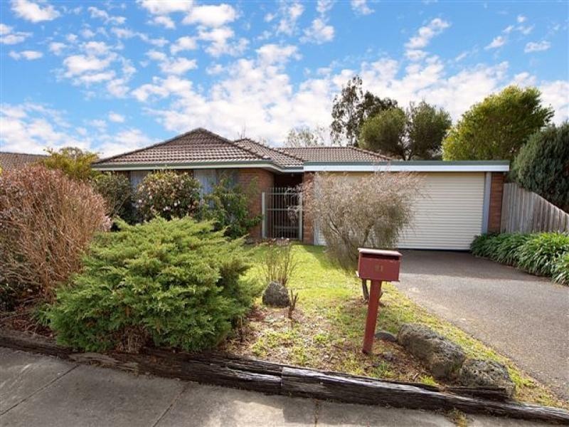 21 Murray Crescent, Rowville VIC 3178