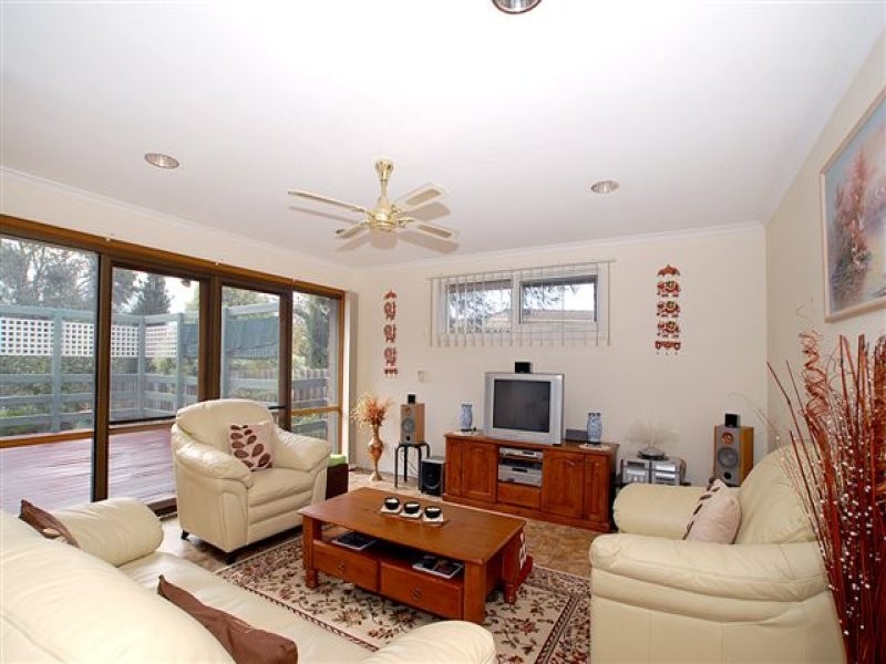 21 Murray Crescent, Rowville VIC 3178