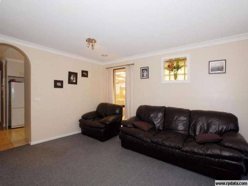 23 Gipps Crescent, Cranbourne North VIC 3977