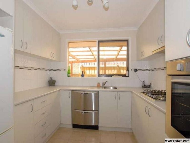 23 Gipps Crescent, Cranbourne North VIC 3977